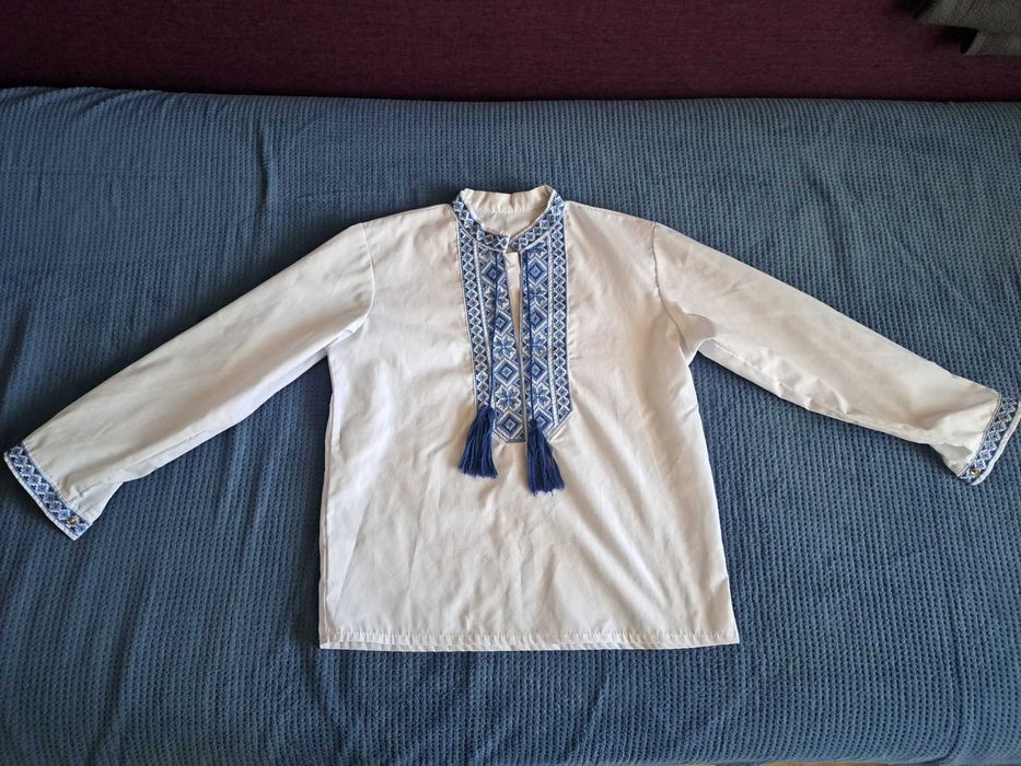 Вишиванка для хлопчика до 10 років, 146 см., 350 грн