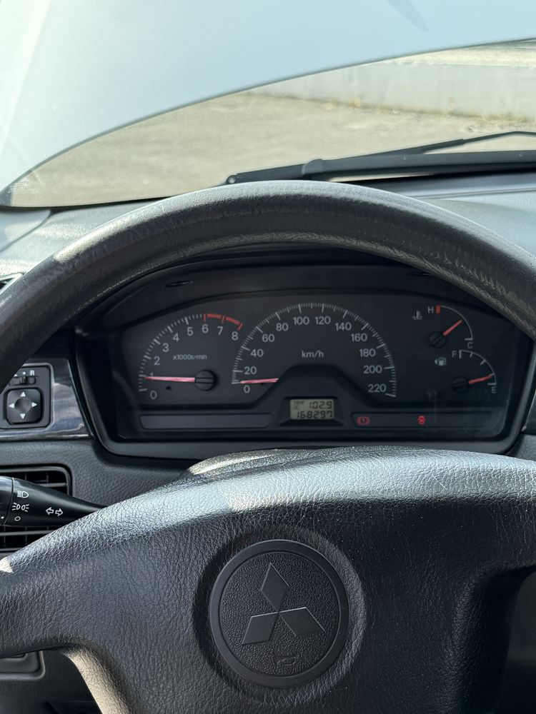 Mitsubishi Lancer 9