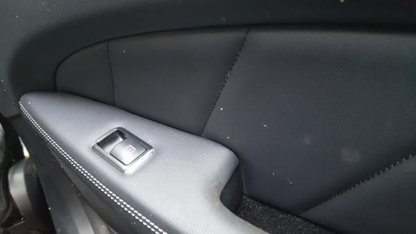 Comando / botão / interruptor vidros trás direito MERCEDES-BENZ CLS Sh