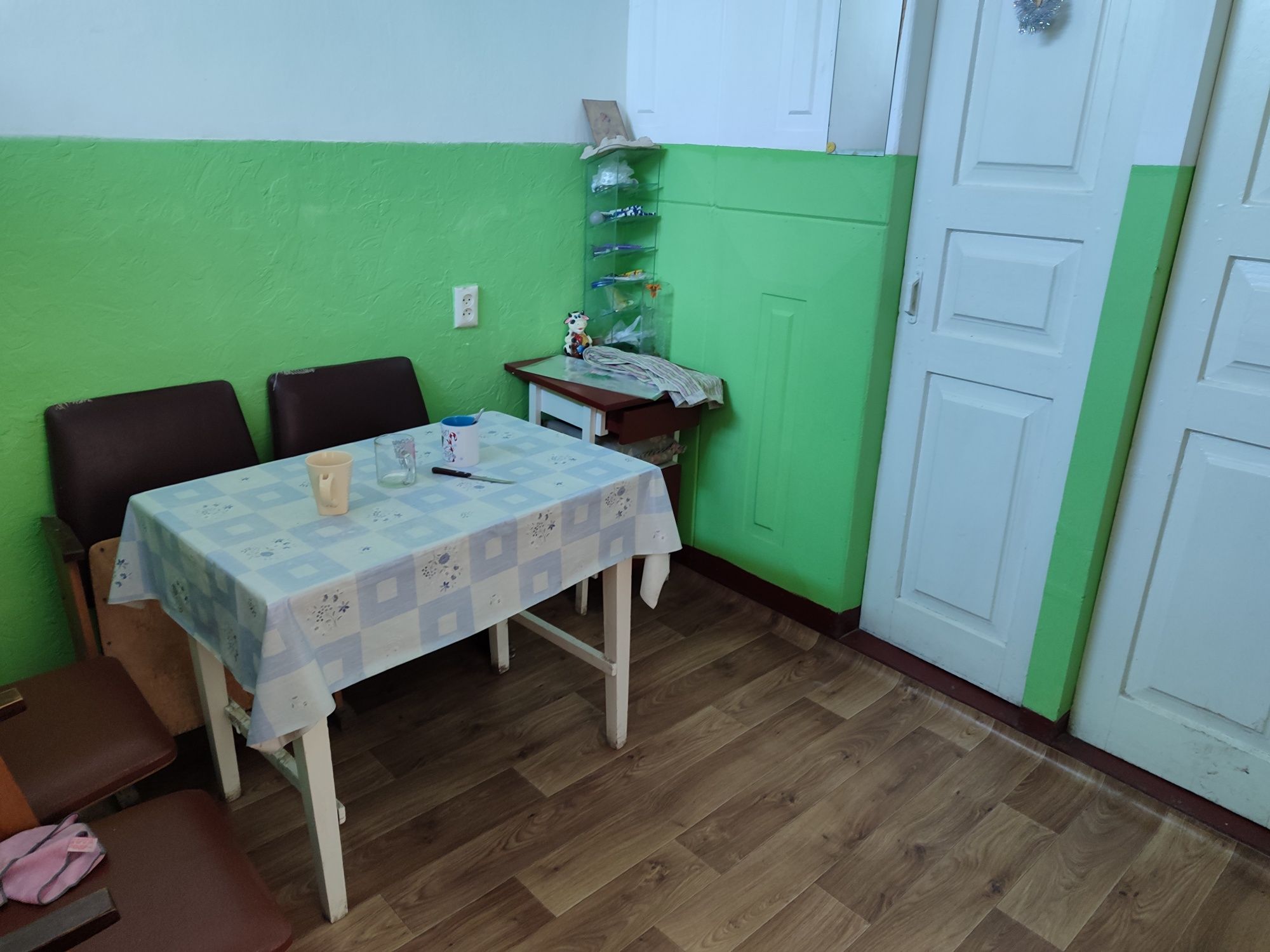 Продаж нерухомості з ділянкою на 28 соток, 550 кв. м