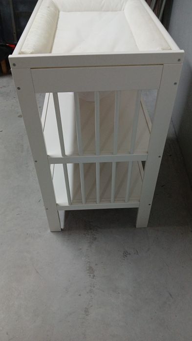 Trocador e muda fraldas