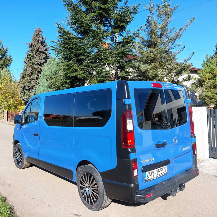 Opel vivaro 1.6 Biturbo 9 osobowy