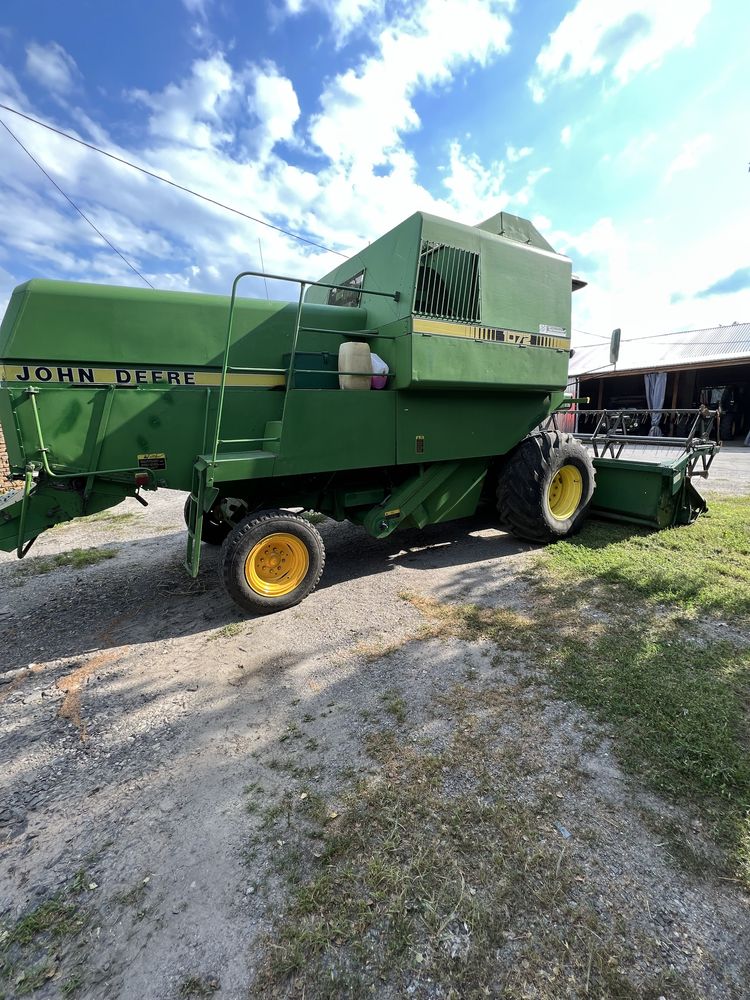 Комбаїн John Deere 1072