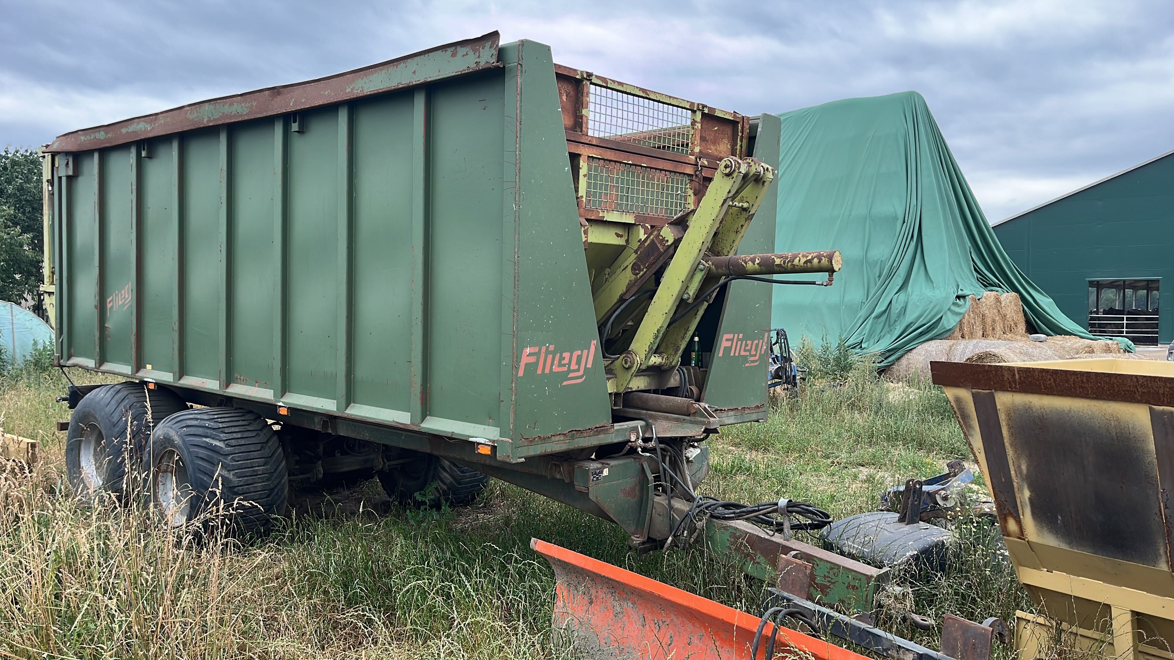 Przyczepa Fliegl ASW 180 przyczepa 18 ton tandem skrętna oś