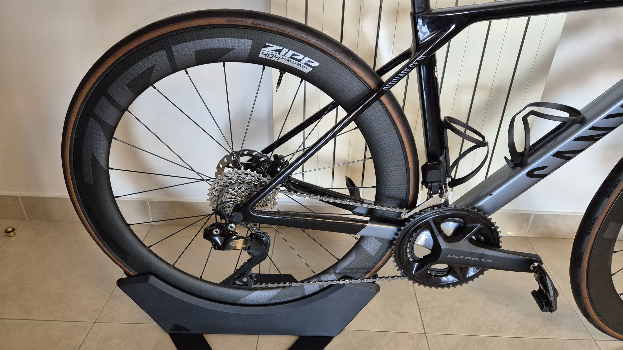 Bicicleta Canyon Ultimate CF 7 Di2 Aero