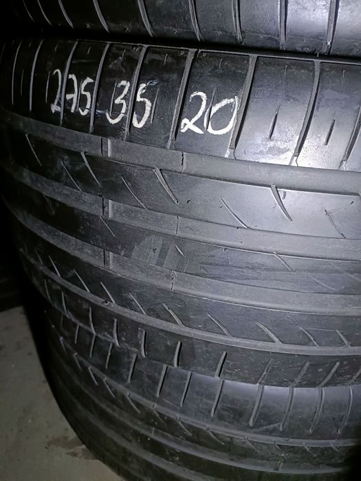 Pneus  275/35/20