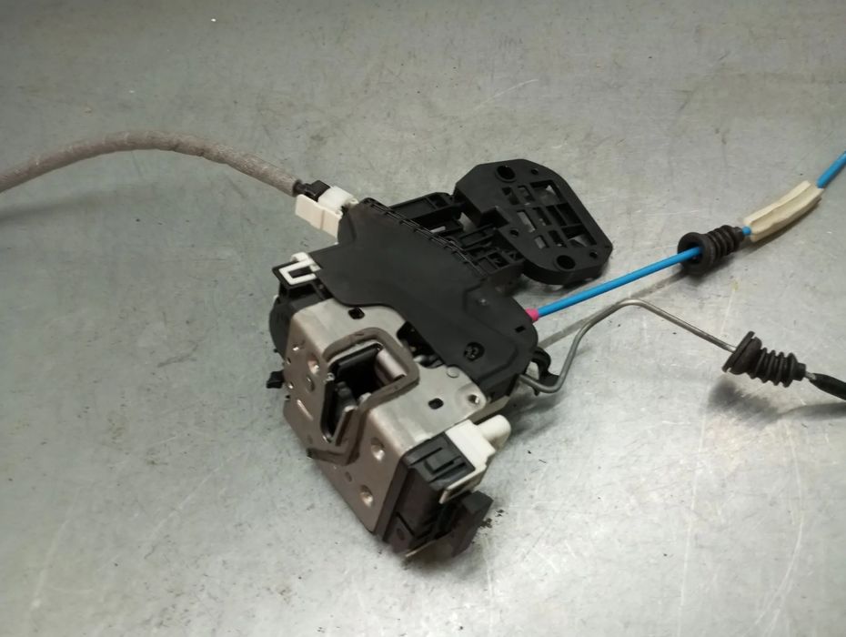 Fechadura / fecho porta trás direito MERCEDES-BENZ Classe A (W176)