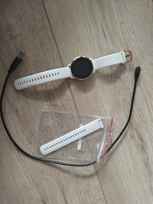 Garmin Vivoactive 4s rose gold