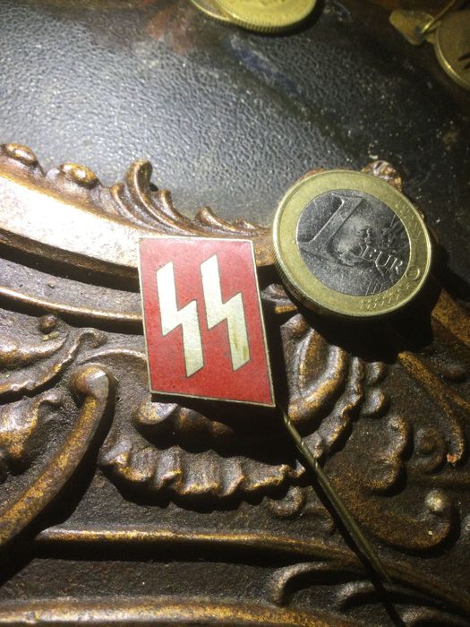 Alfinete SS Original Alemanha Nazi 3 cm por 2 centímetros Original