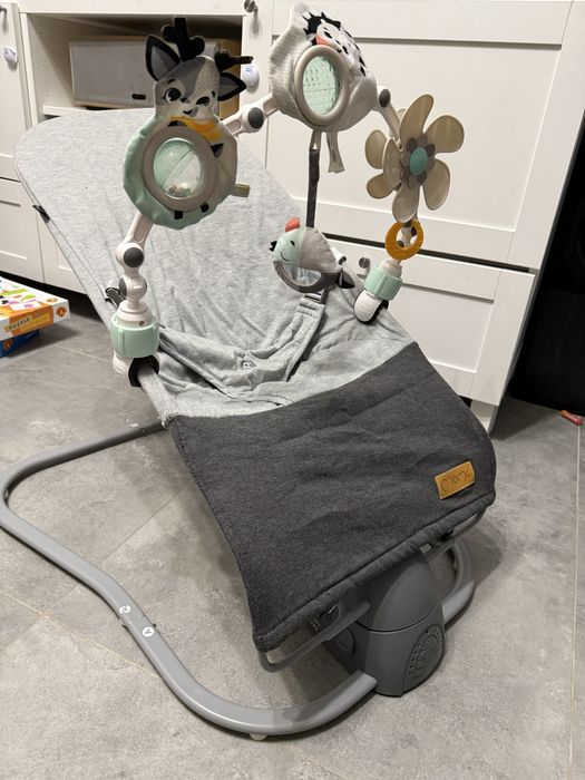 Leżaczek/Bujaczek elektryczny Momi Bess Jasnoszary z pilotem