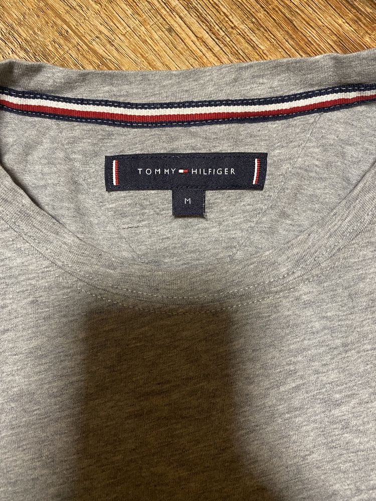 Футболка Tommy Hilfiger