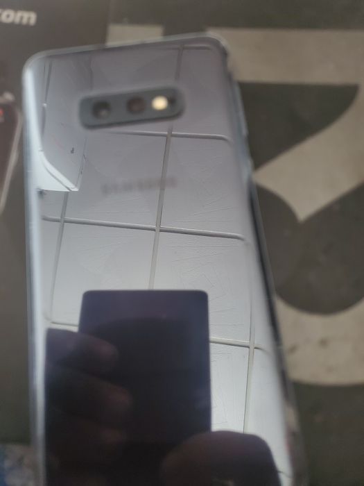 Samsung s10e modelo mais pequeno