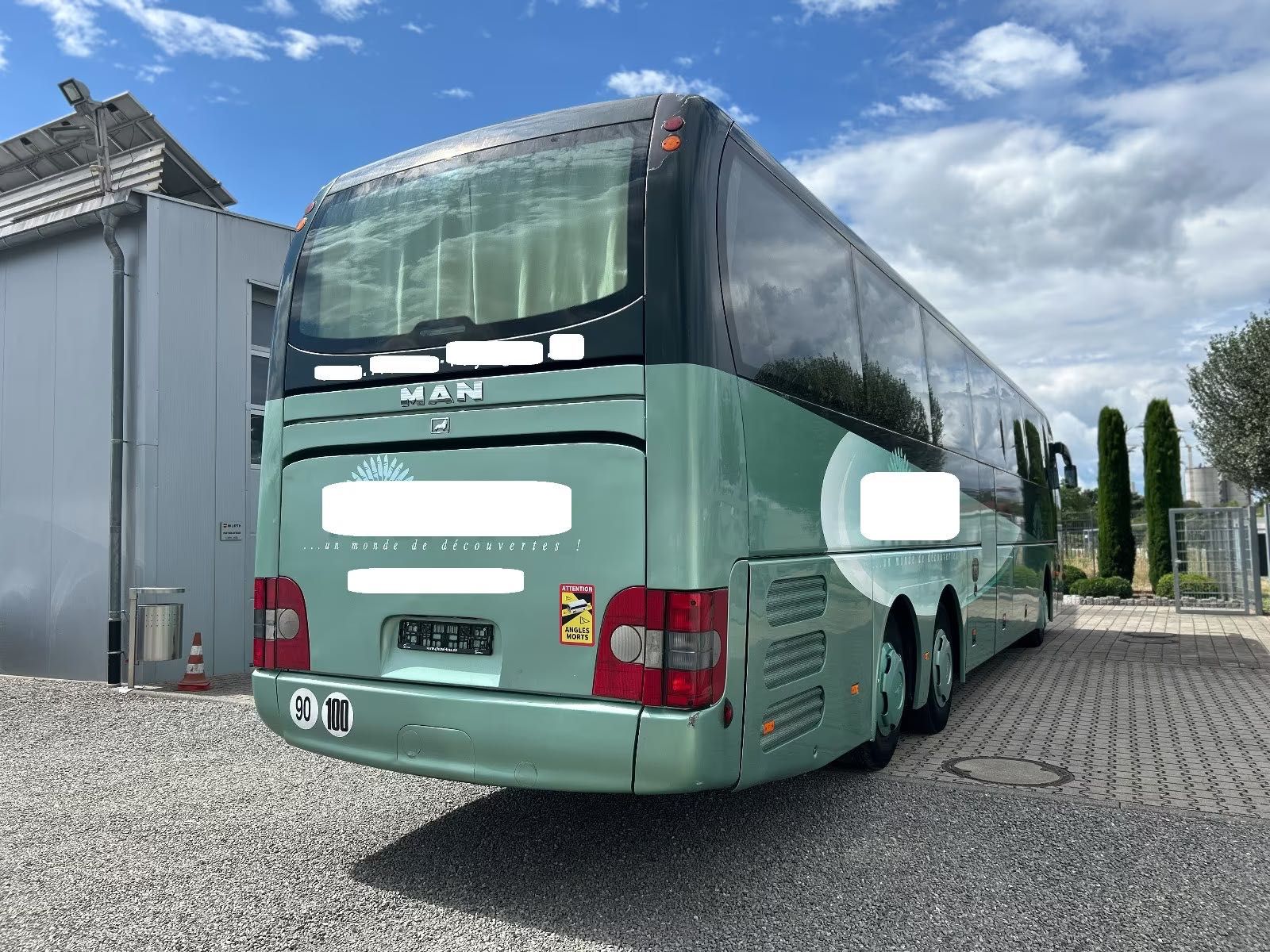 Автобус туристичний MAN R 08 Lions Coach E5 | 2009 рік | 489 454 км