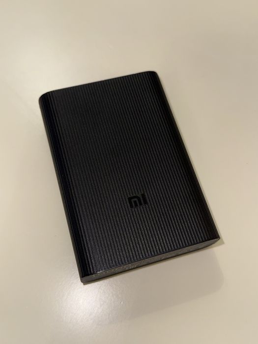 Повербанк - Mi Power Bank 3 Ultra Compact 10000mAh, чорний, робочий