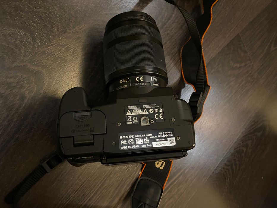 Продам фотокамеру Sony α DSLR-A350+об'єктив DT11–18mm F4.5–5.6 SAL1118
