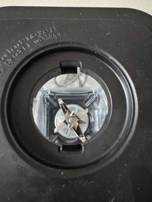 Liquidificadora H.KOENIG | 8 funções | 2000 W - 2 L | Preto