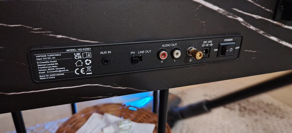 Gramofon HQ-KZ 001 z głośnikami