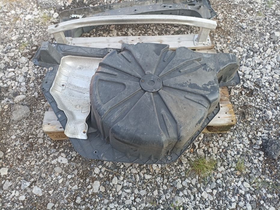 Megane 3 klapa tył TEGNE zderzak hatchback belka wanna pas tylny