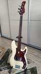 Marcus Miller P5R Alder-4 fretless
