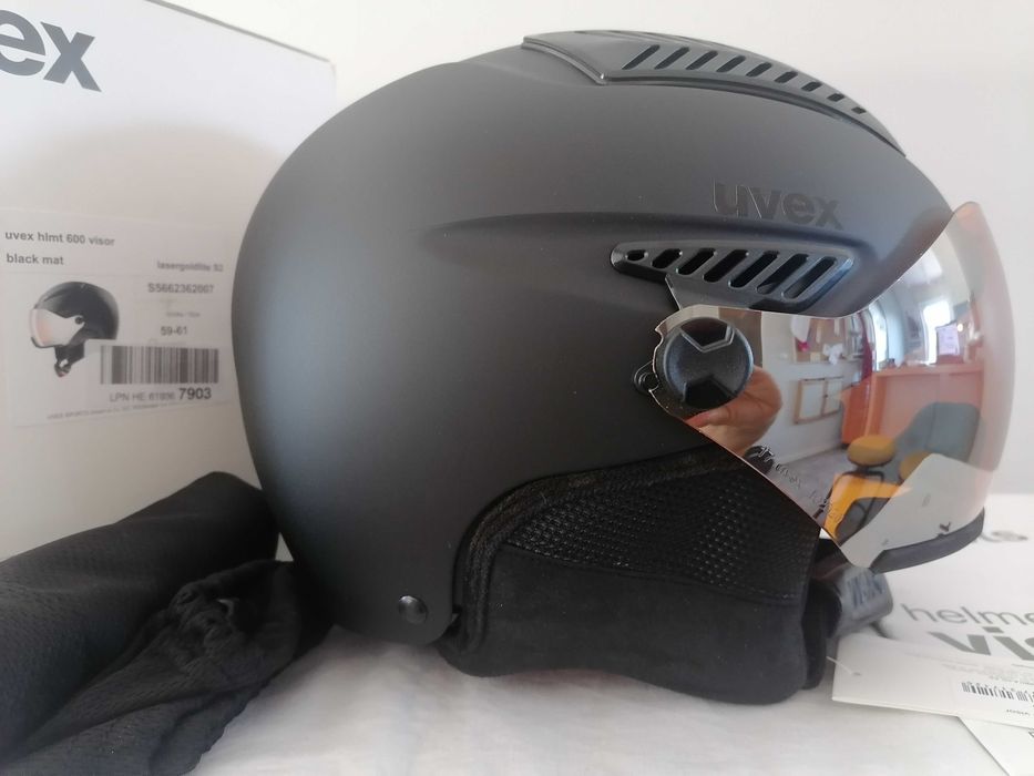 Kask narciarski Uvex HLMT 600 Visor Black Mat XL 59-61cm