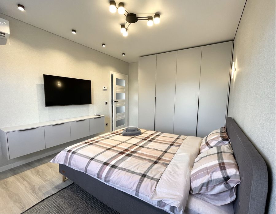 Подобова оренда ІФ