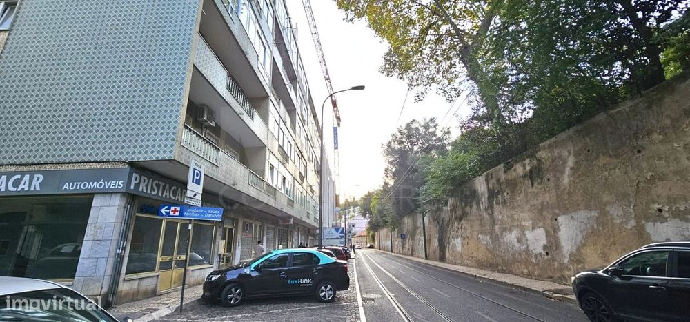 Loja 75m2 c/ 2 frentes Dafundo Central