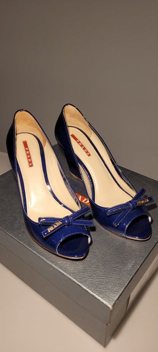 Obuwie damskie PRADA Vernice Royal 38 jak nowe oryginalne