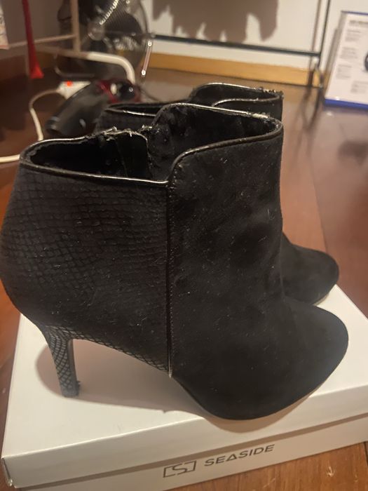 Botim preto salto tamanho 40