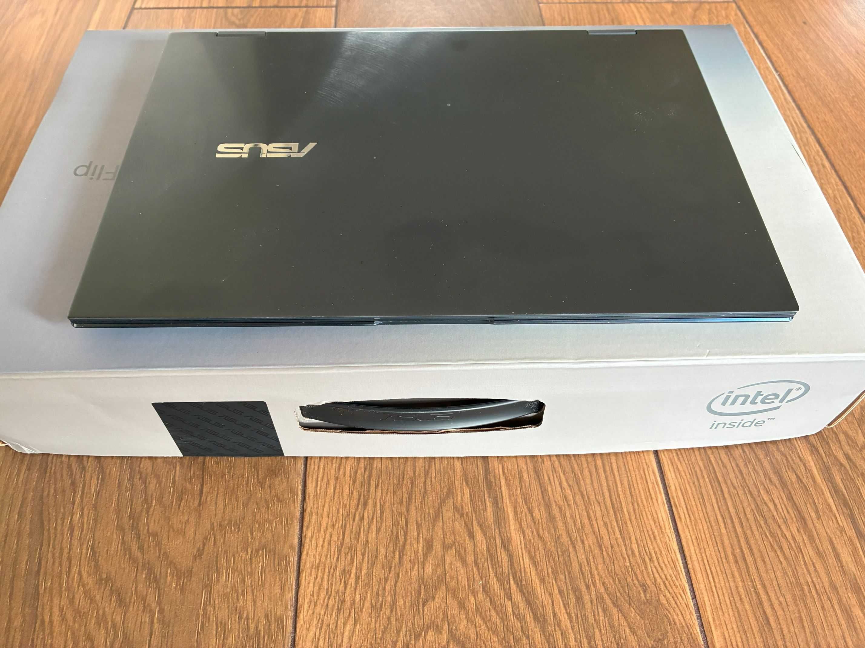 ASUS ZenBook Flip UX363J, ekran 13,3", RAM 16GB, SSD 512GB.