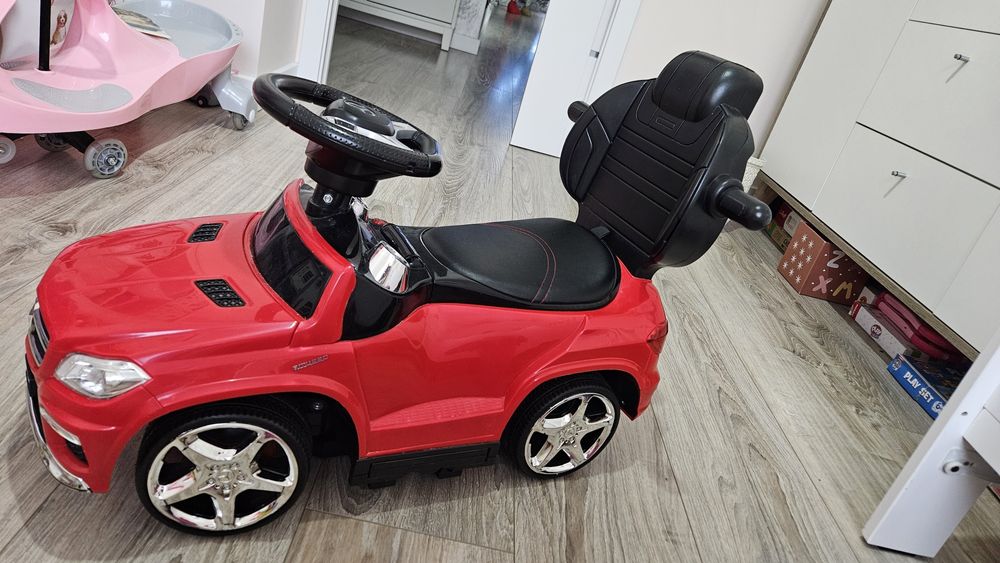 Jeździk dzieciency mercedes
