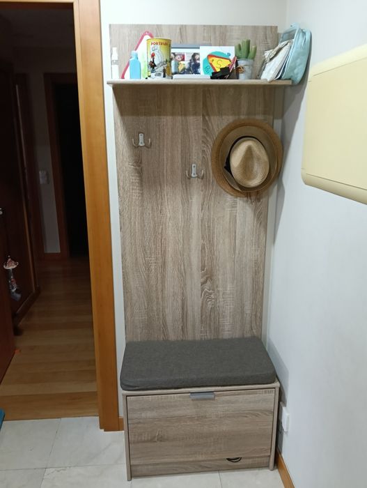 Móvel entrada com cabide e arrumacao