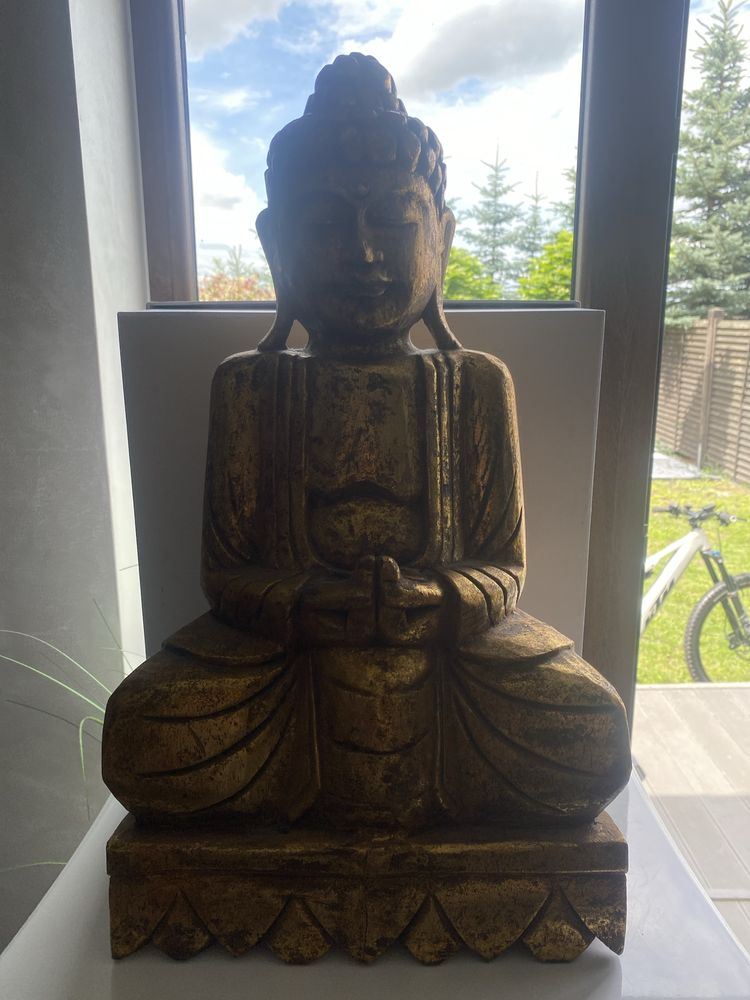 Figurka budda drewniana