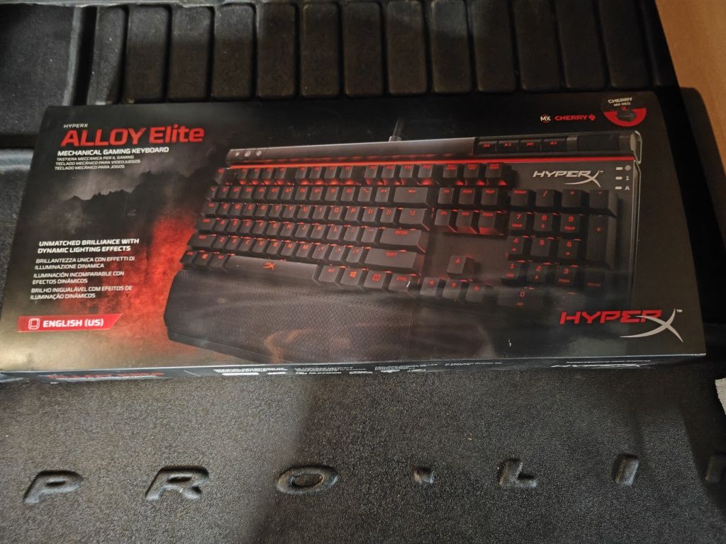 Klawiatura HyperX Alloy Elite RGB stan bdb