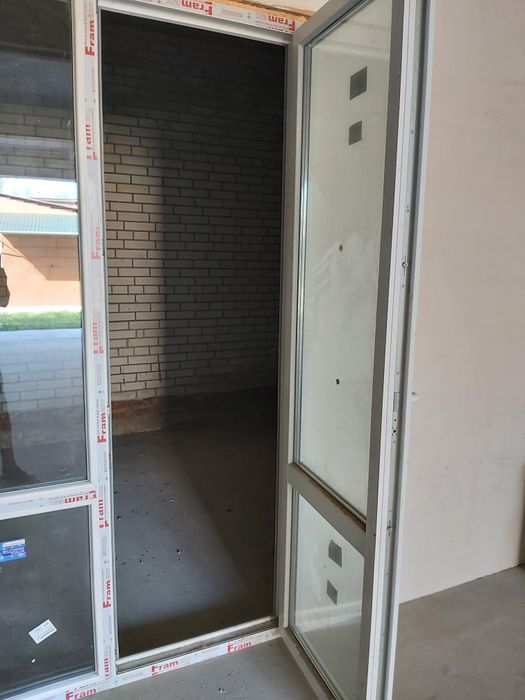 Продам два новых гаража