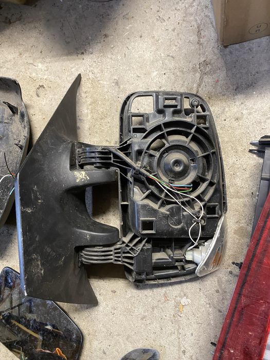 Продам користовані деталі заднього бампера  до Рено Мастер 3