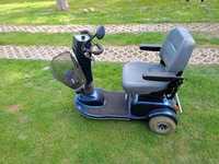 Wózek inwalidzki, elektryczny dla starszych lub niepełnosprawnych osób