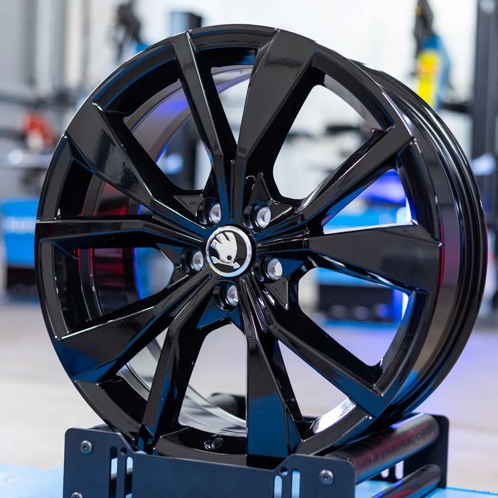 NOWE ORYGINALNE Felgi / Koła 18" - Skoda Fabia RS Scala Kamiq