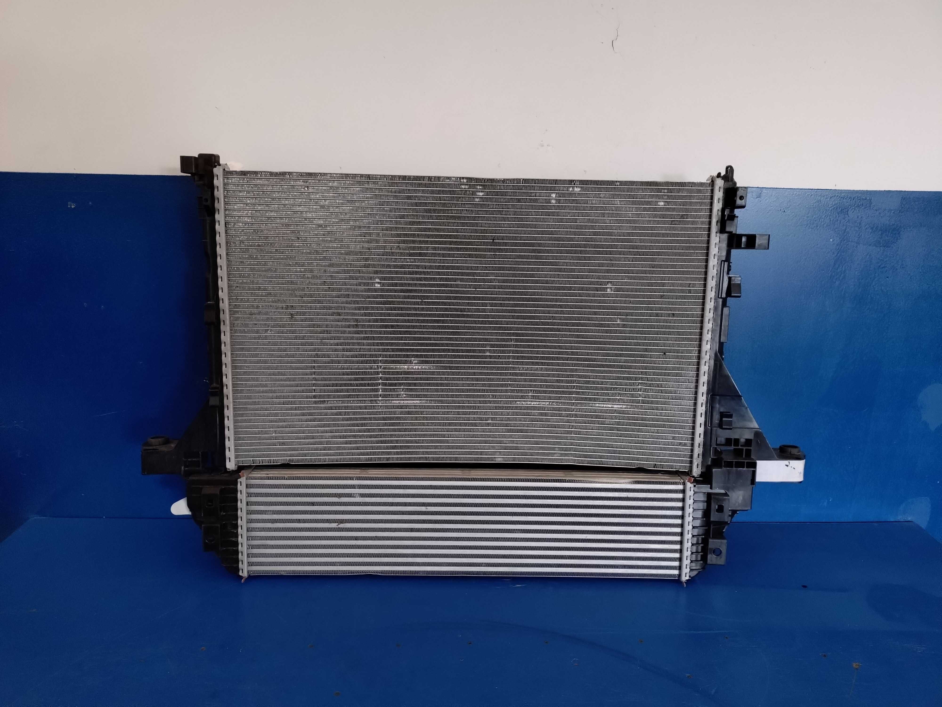 Renault Master IV nowy model 2020 zestaw chłodnic wody intercooler
