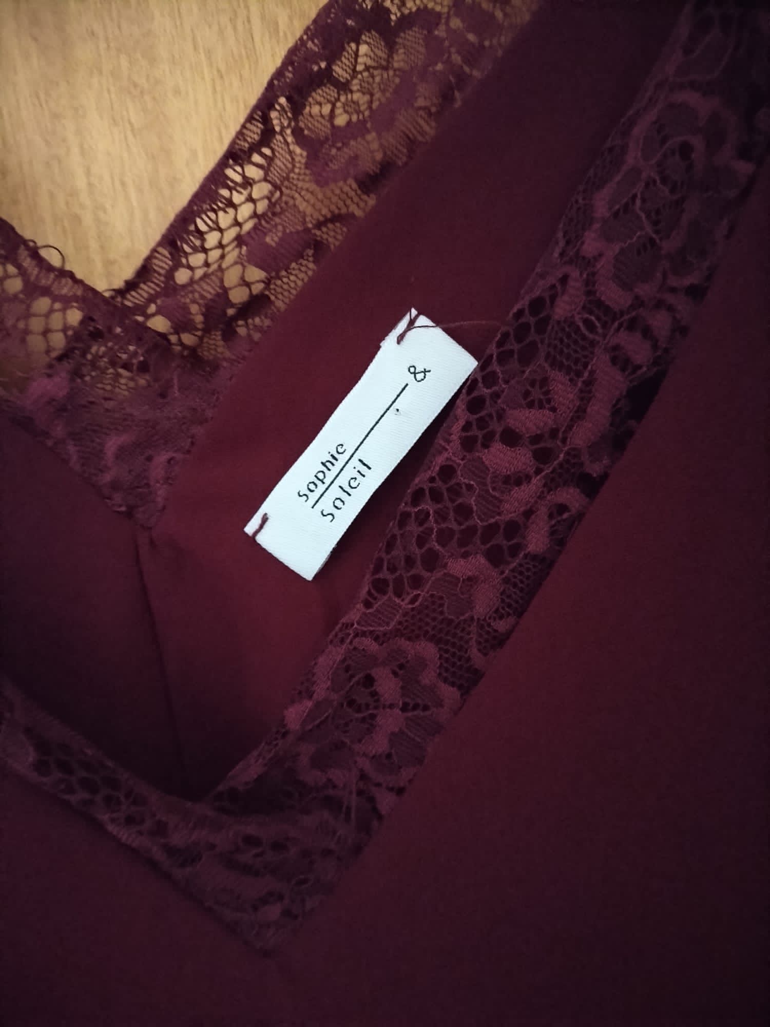 Top de alças cor bordeaux