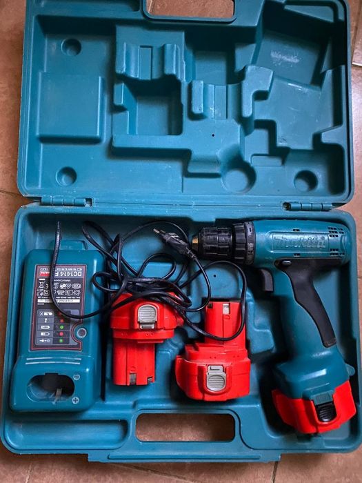 Шуруповерт Makita