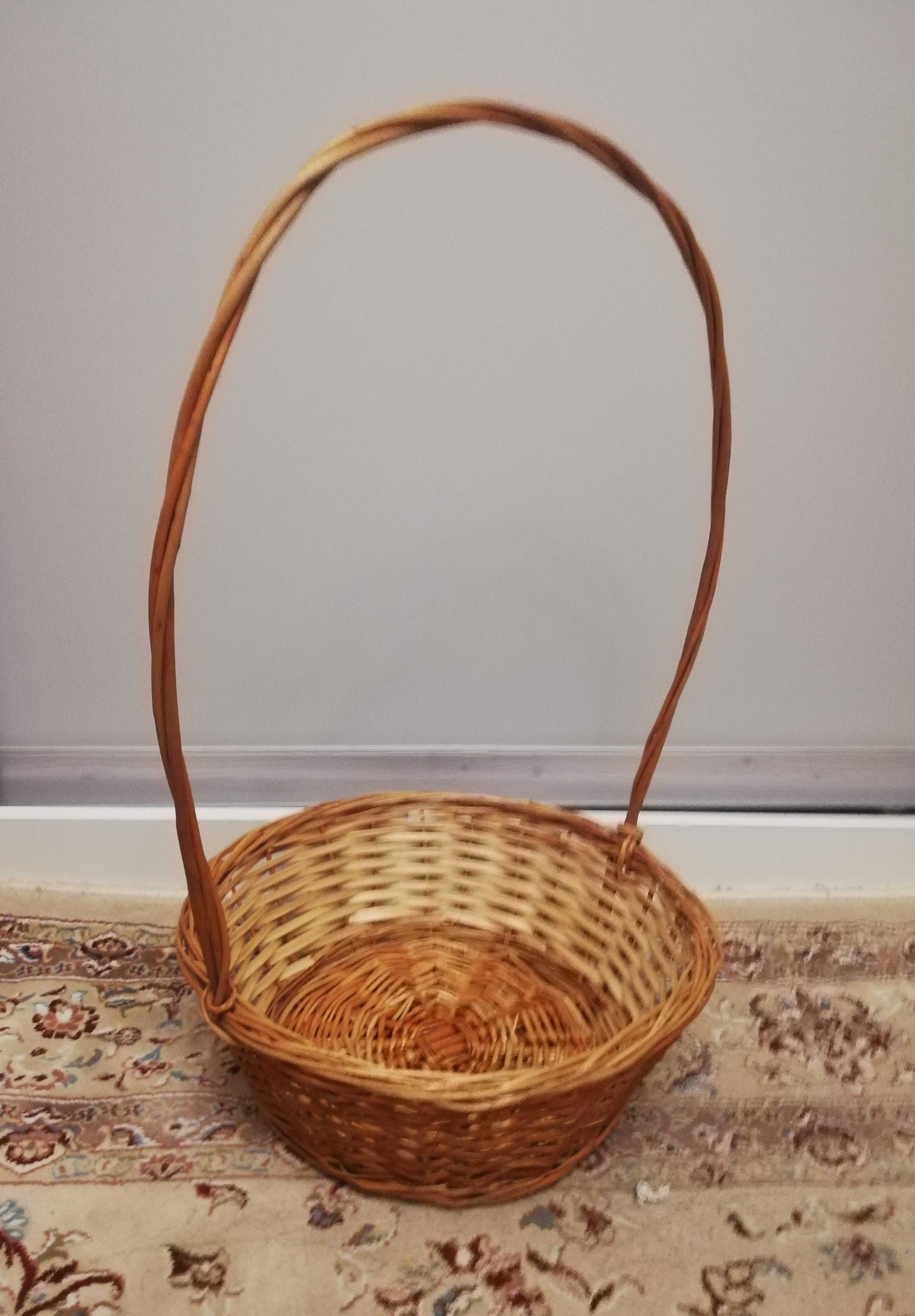 Кошики /корзины різні з лози для дому