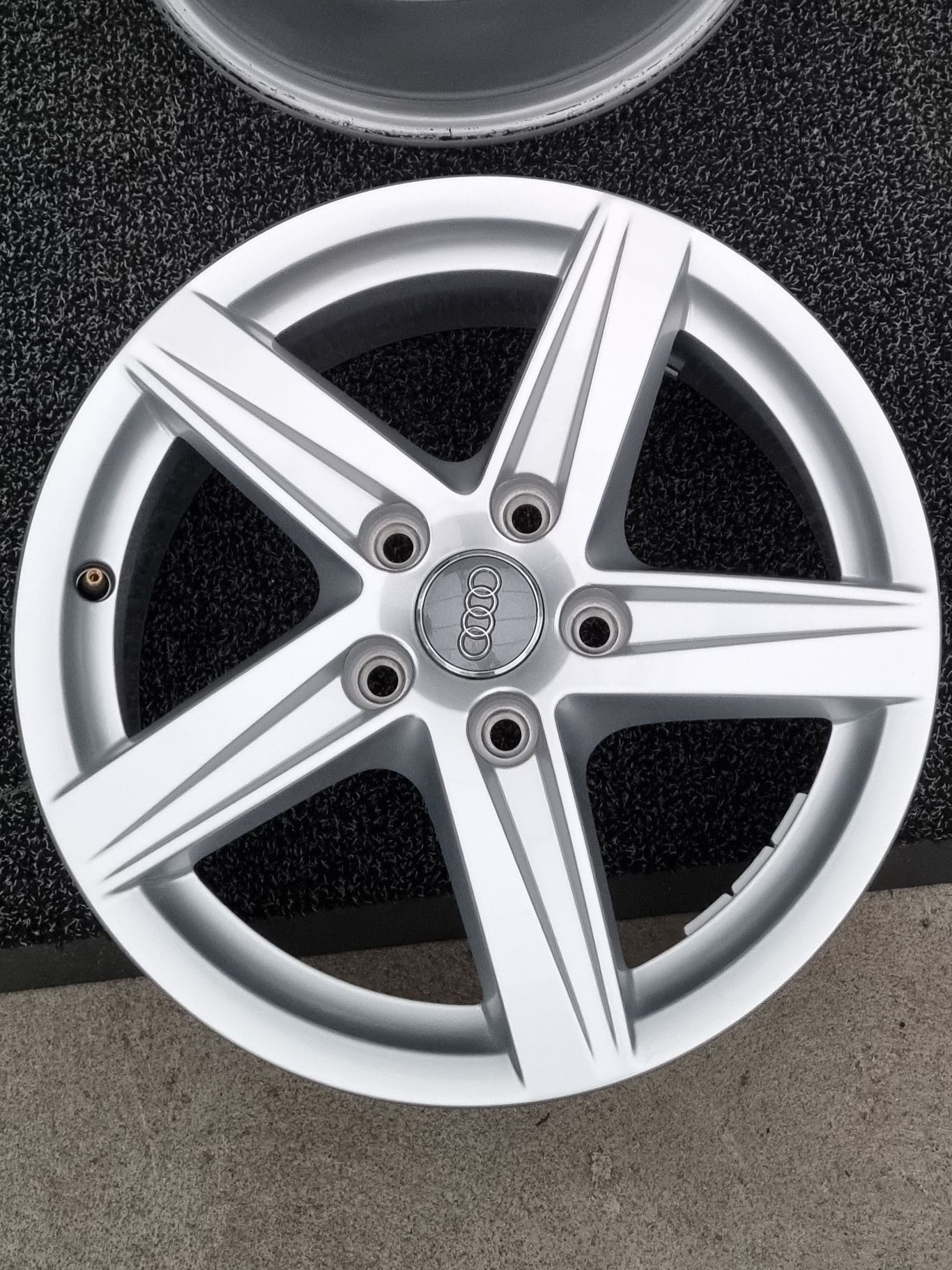 Felgi Alu 16" Audi A3 8V 8P 8Y Q2 5x112 SuperStan Oryginalne