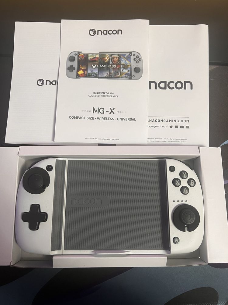 NACON Mg-X white - kontroler do smartfonów