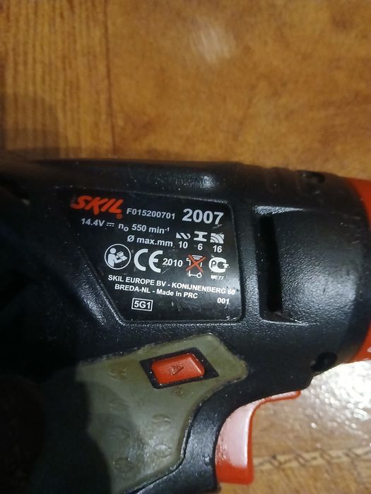 Máquina de apertar parafusos