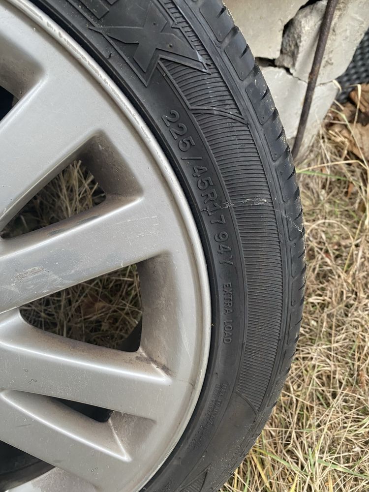 Komplet kół felgi opony volvo v70 xc70 225/45 r17