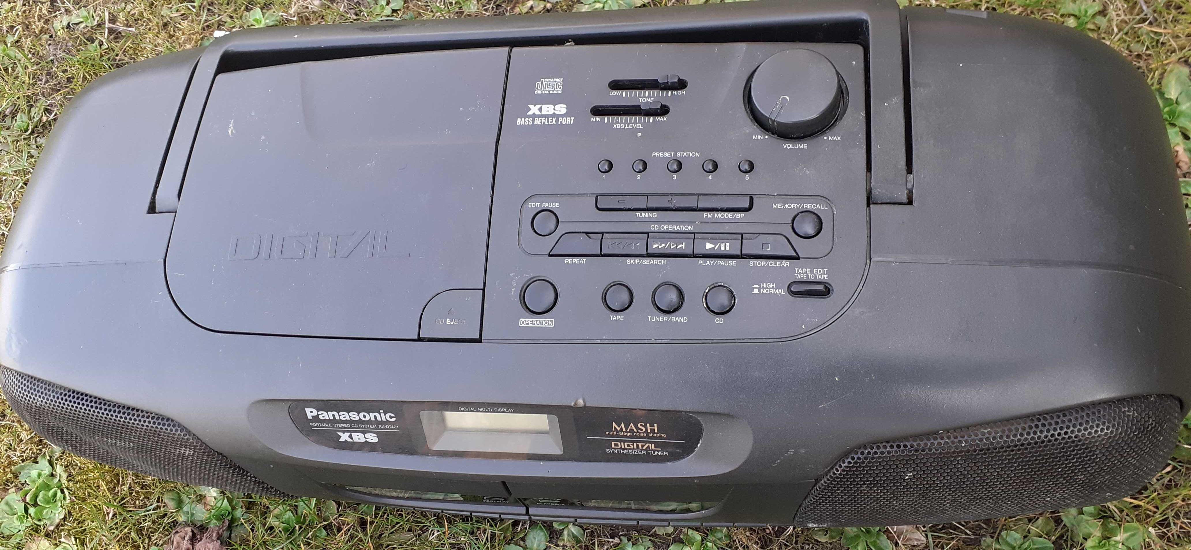 Radiomagnetofon Panasonic RX-DT401, radio, CD, Bumbox do naprawy.