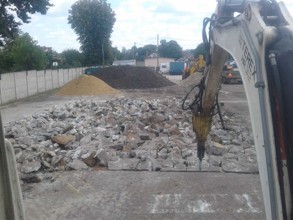 Usługi koparko-ładowarka, młot, prace ziemne