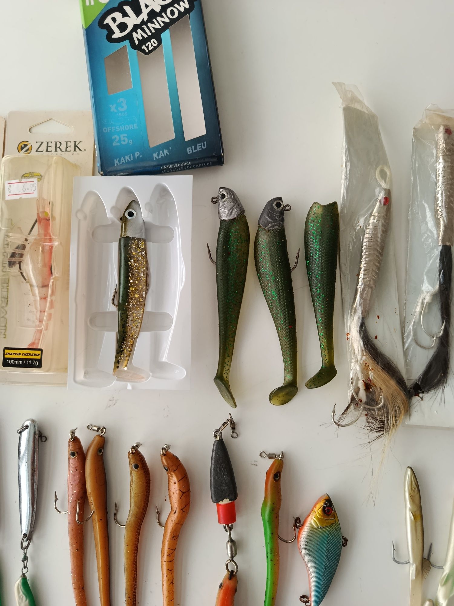Sortido iscos para pesca ao corrico