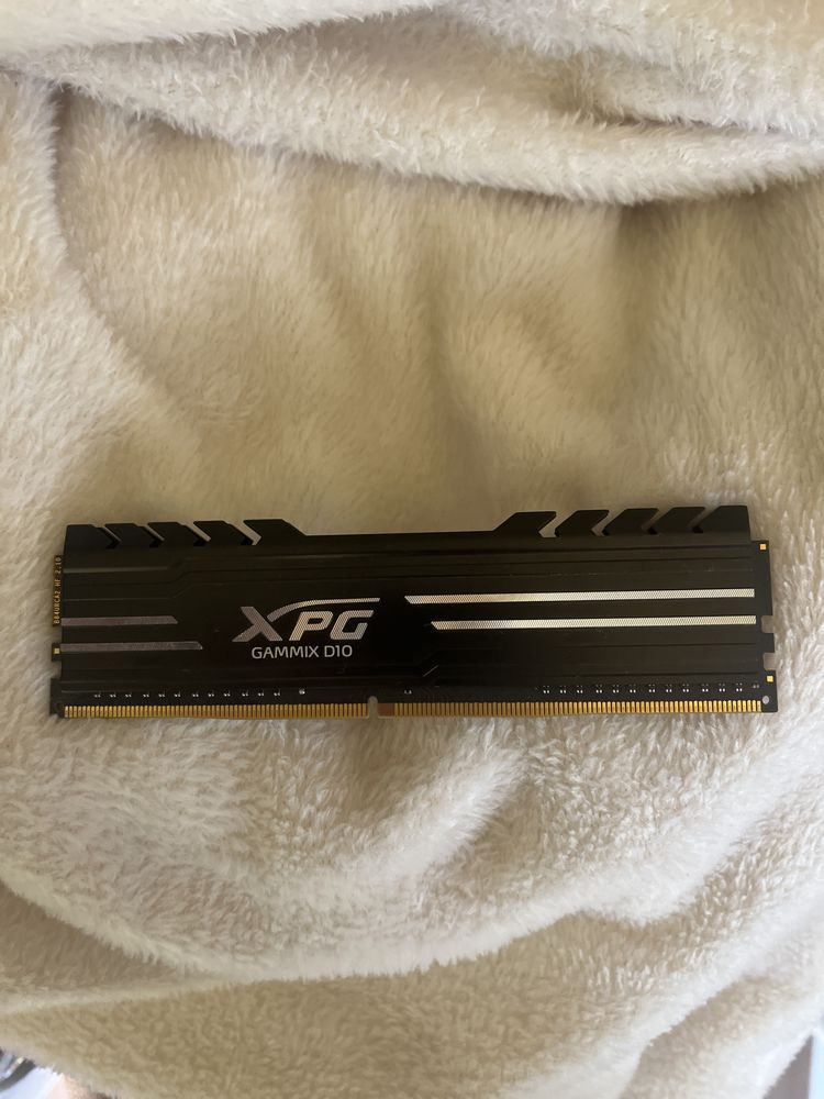 Pamięć ram XPG GAMMIX D10 jedna