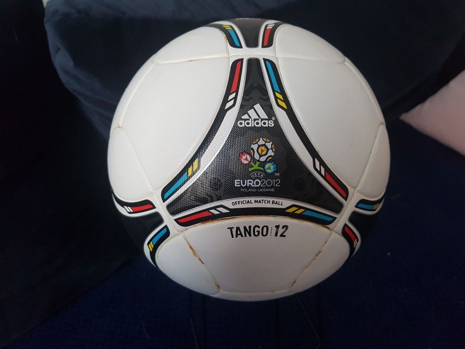 Piłka Adidas Tango 12 Official match ball
